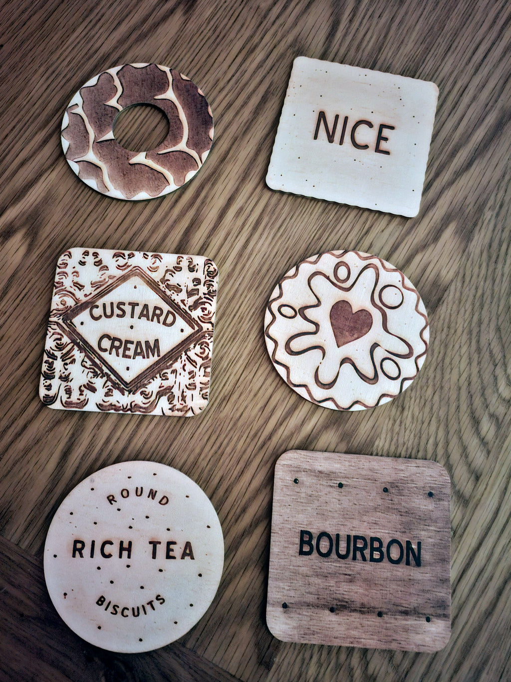 Biscuit Theme 6 Piece Wooden Coaster Set