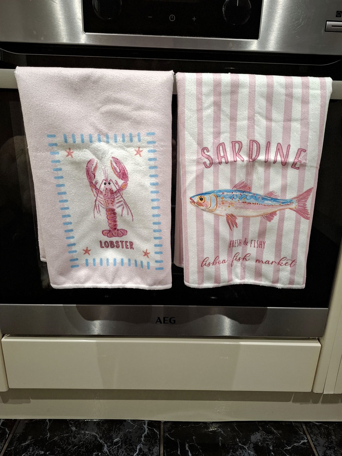 Pink Lobster & Sardine Design Microfibre Tea Towels 2 Pack 40x60cm