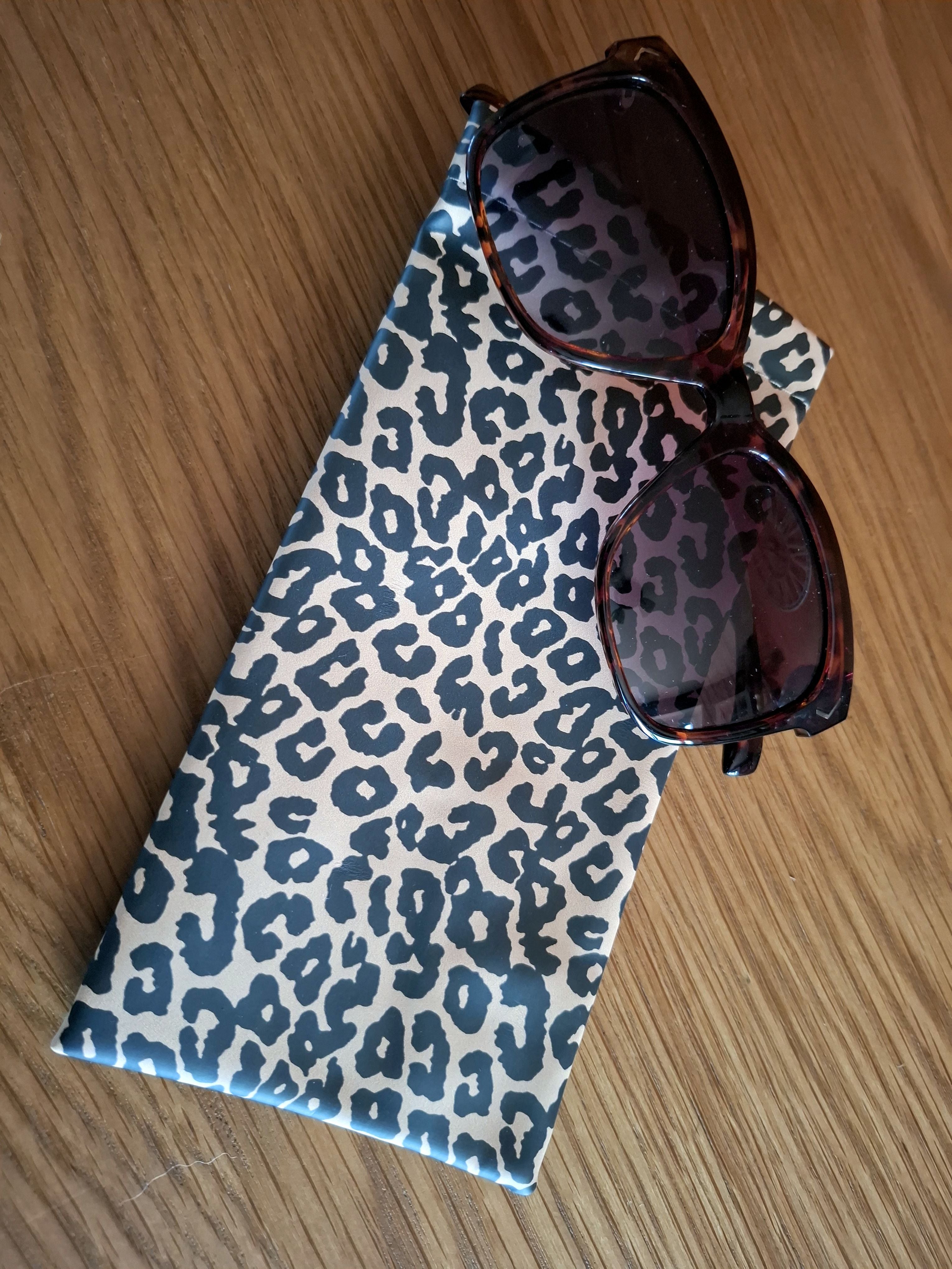 Leopard Print Snap Closure Sunglasses Case